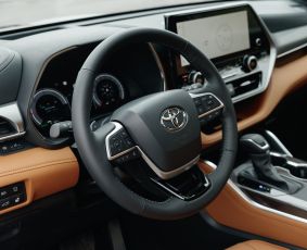 Toyota Highlander 2025
